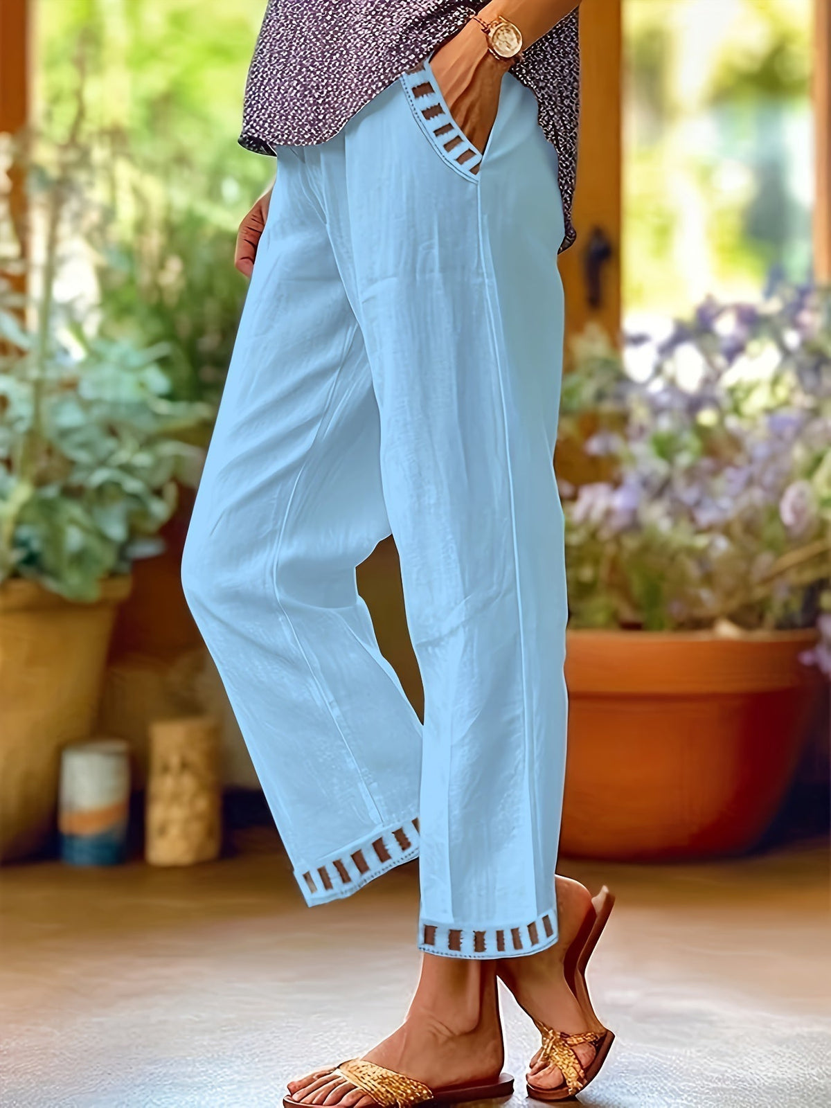 Wren – Relaxed Cropped Trousers with Contrast Details