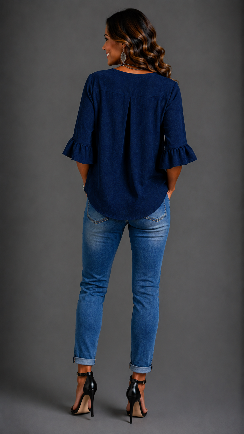 Sophia Solid-Colour Cotton-Linen Blouse with Wooden Buttons and Ruffles