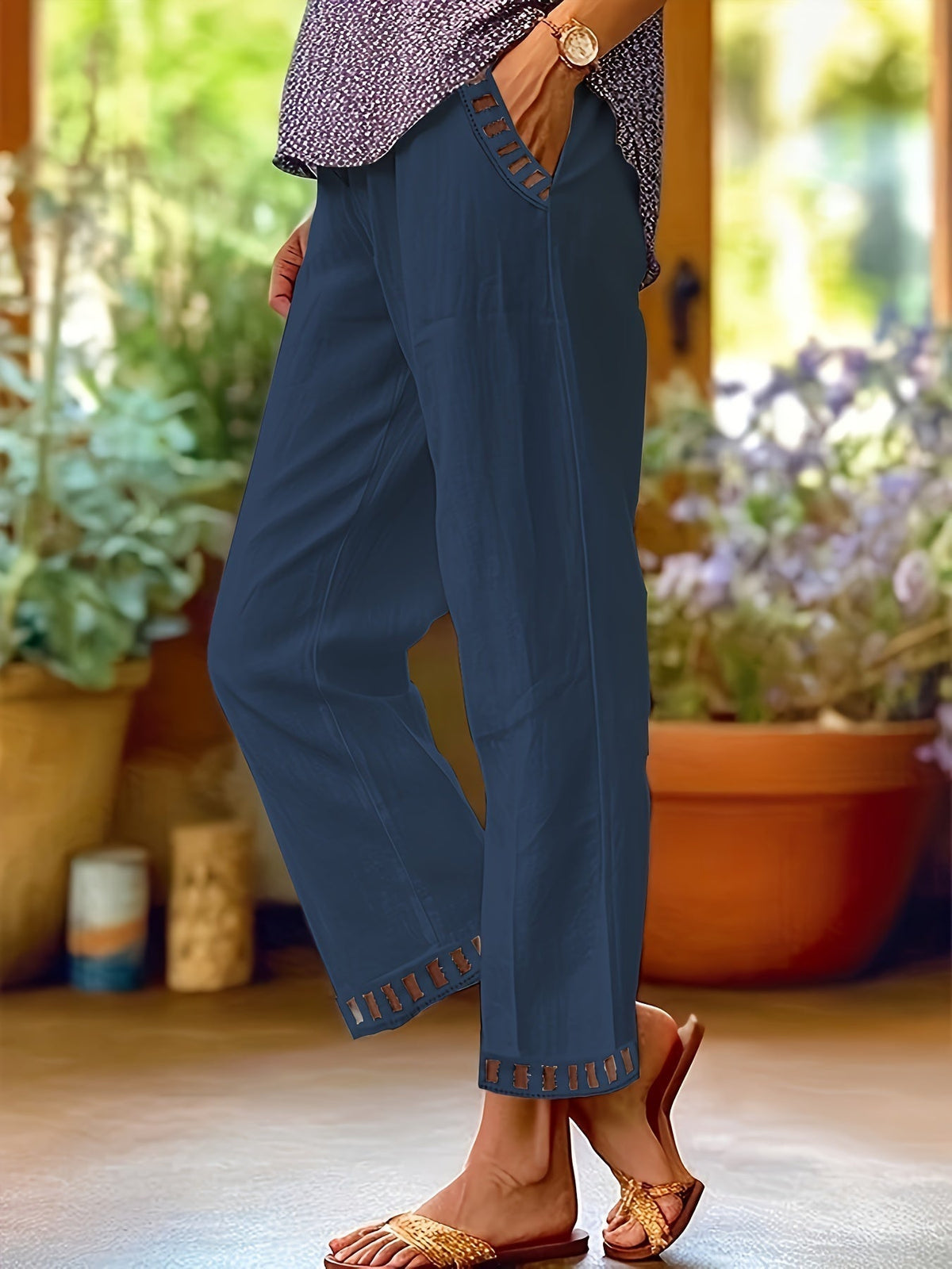 Wren – Relaxed Cropped Trousers with Contrast Details
