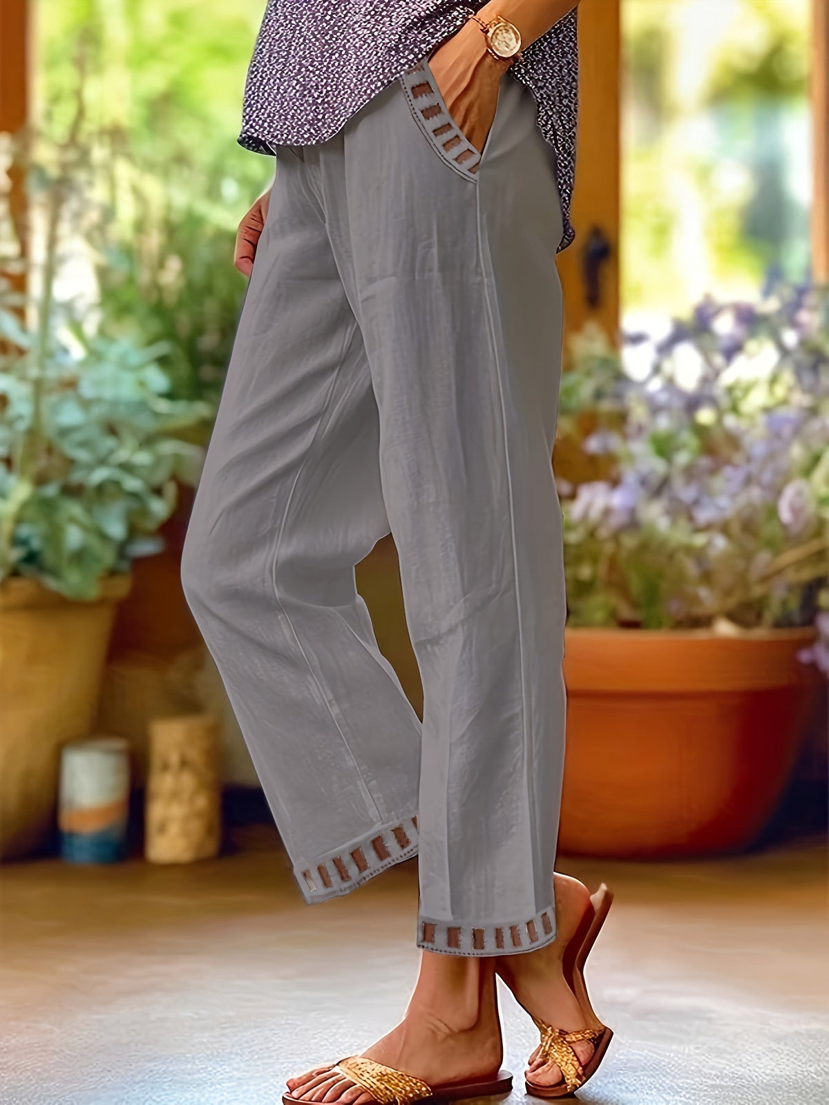 Wren – Relaxed Cropped Trousers with Contrast Details