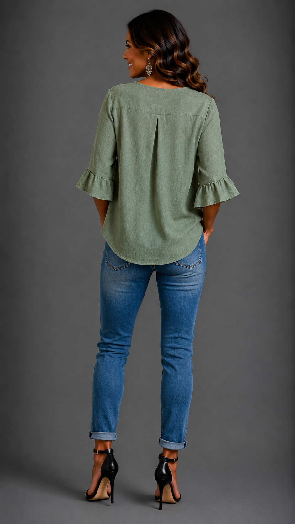 Sophia Solid-Colour Cotton-Linen Blouse with Wooden Buttons and Ruffles