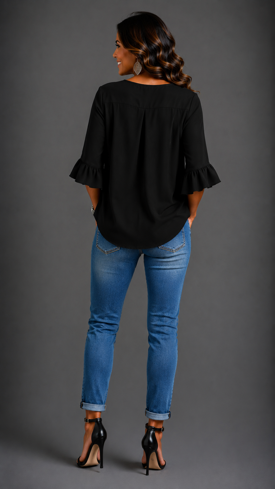 Sophia Solid-Colour Cotton-Linen Blouse with Wooden Buttons and Ruffles