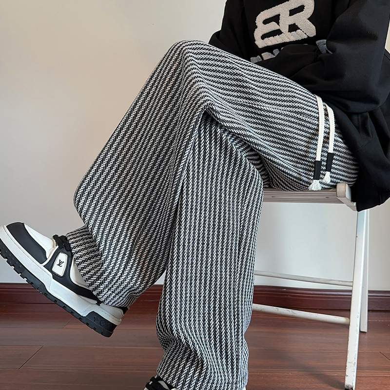 XAVIERA – Modern Striped Sweatpants