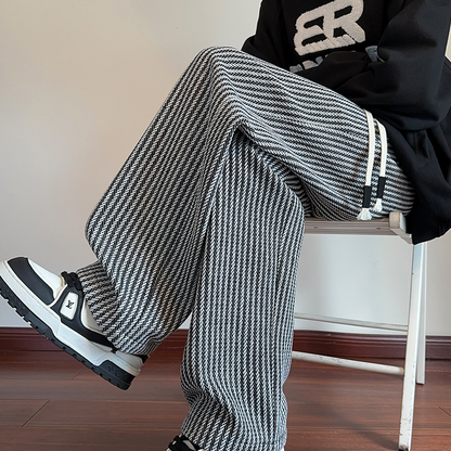 XAVIERA – Modern Striped Sweatpants