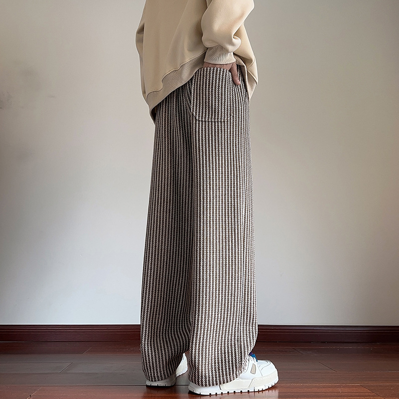 XAVIERA – Modern Striped Sweatpants