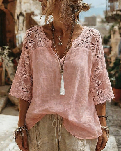 Cynthia | Blusa con scollo a V e dettagli in pizzo