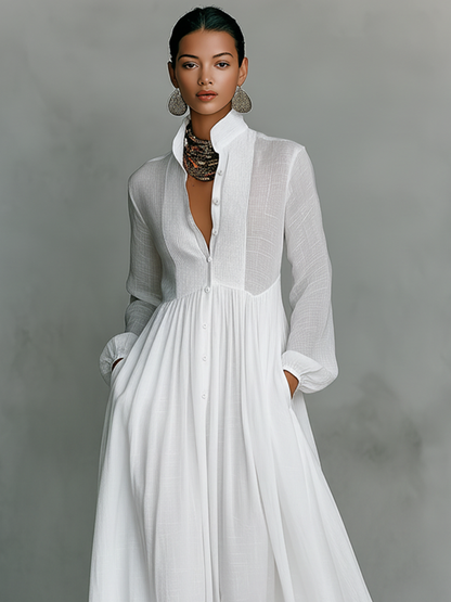 Minimalistisches Maxikleid aus Baumwolle und Leinen mit Patchwork, Stehkragen und langen Ärmeln